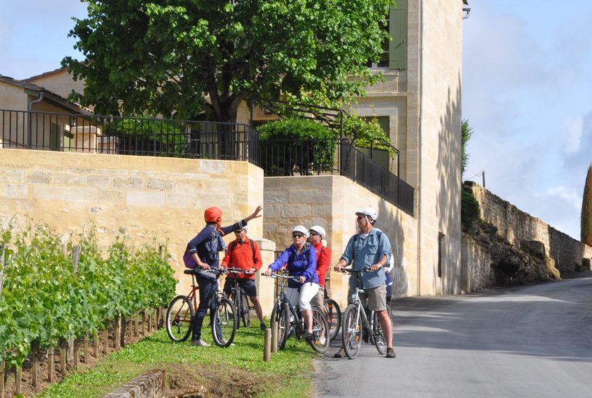 vélo dans vignoble bordeaux animé par Pascale Larroche