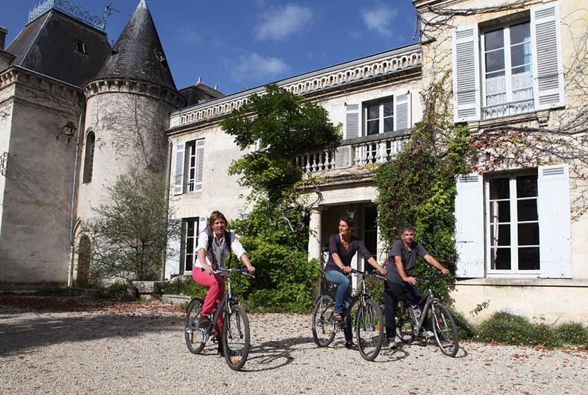 Bordeaux cycling wine tour and tasting wine
