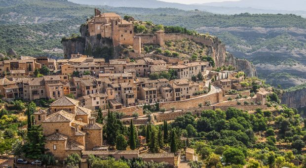 photo du village d'Alquezar, somontano D.O.