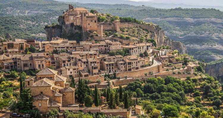 photo du village d'Alquezar, somontano D.O.