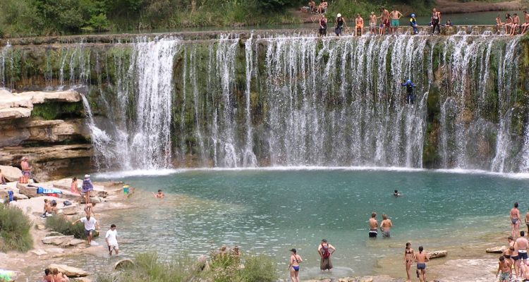 photo de baignade dans une grande vasque