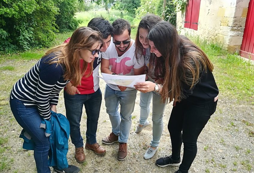 image d'étudiants WINTOUR en atelier de dégustation