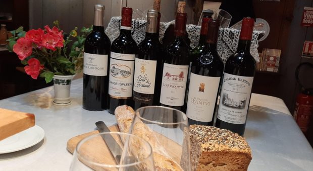 bouteilles de vins de bordeaux