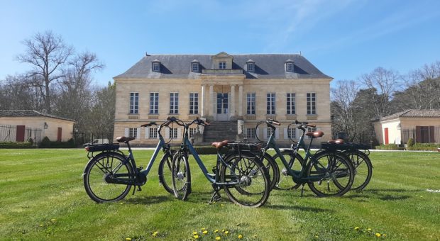 visite des chateaux à vélos électrques à bordeaux