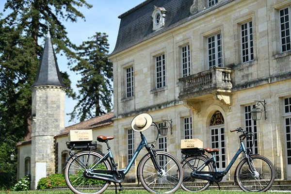 les vélos électriques pour visiter les crus classés de garves